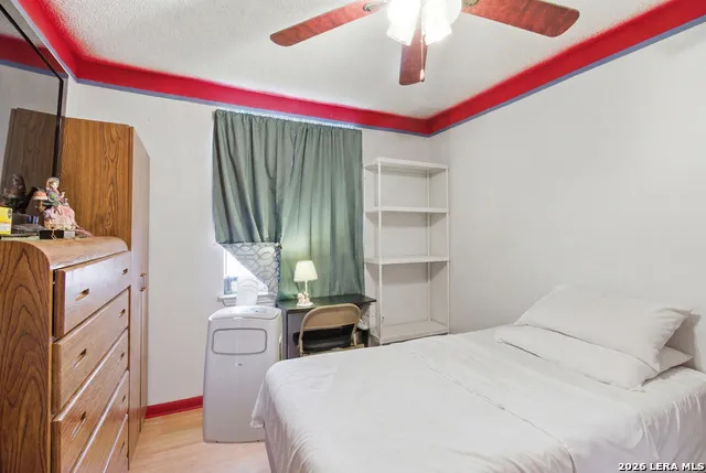 2952 WOOD CIRCLE San Antonio, TX 78251
