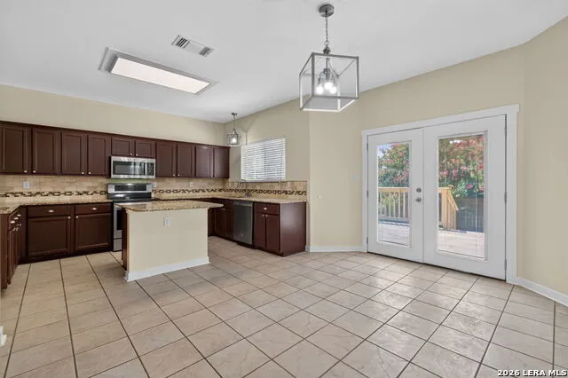 6306 Stable Farm San Antonio, TX 78249