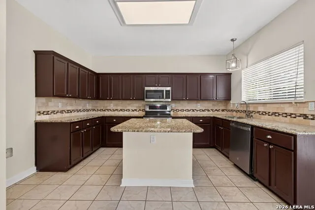 6306 Stable Farm San Antonio, TX 78249