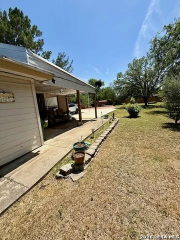 815 Getty Uvalde, TX 78801
