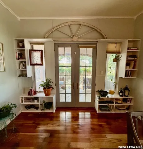 815 Getty Uvalde, TX 78801