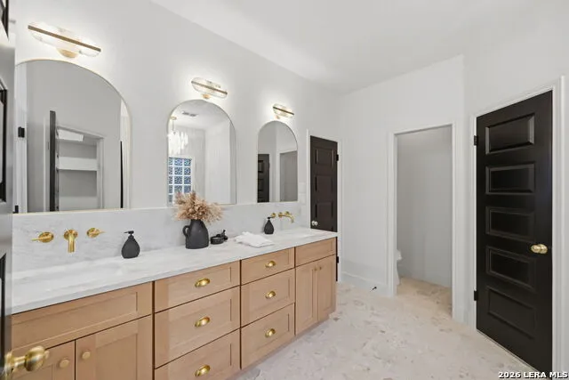 150 LAKE VIEW DR Boerne, TX 78006
