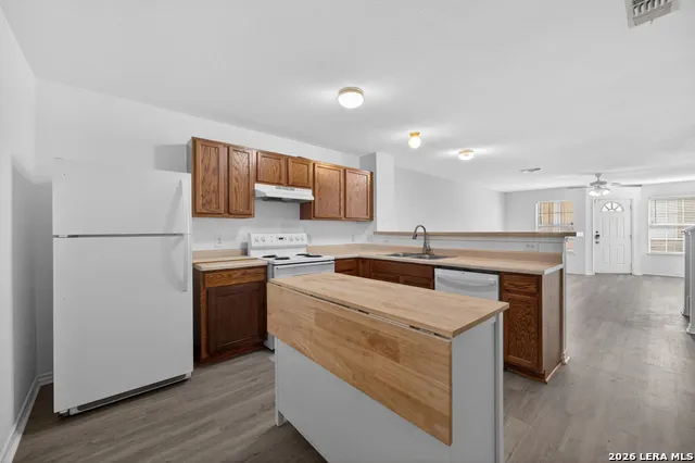 10 Bratton Dr San Antonio, TX 78245