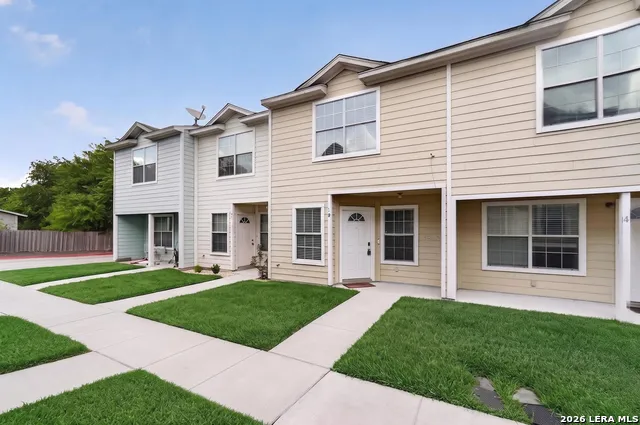 10 Bratton Dr San Antonio, TX 78245
