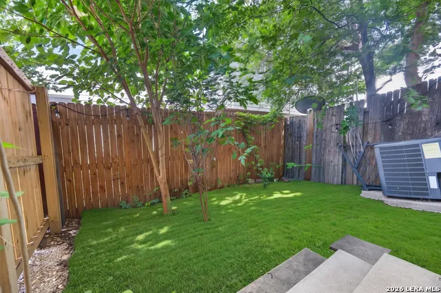 10 Bratton Dr San Antonio, TX 78245