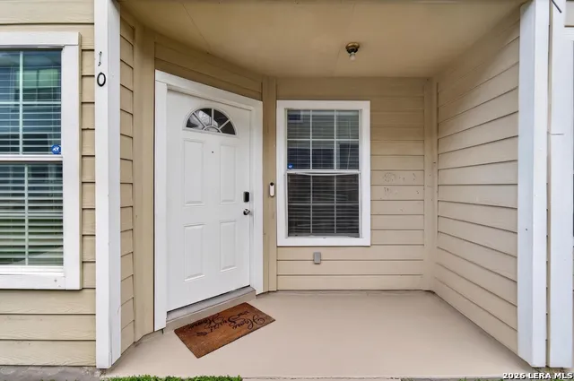 10 Bratton Dr San Antonio, TX 78245