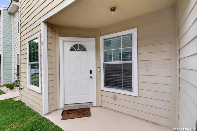 10 Bratton Dr San Antonio, TX 78245