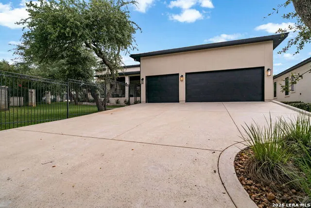 22 SAXBY GLN San Antonio, TX 78257