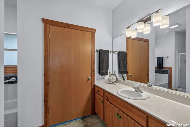 1348 LIVE OAK RDG Bandera, TX 78003