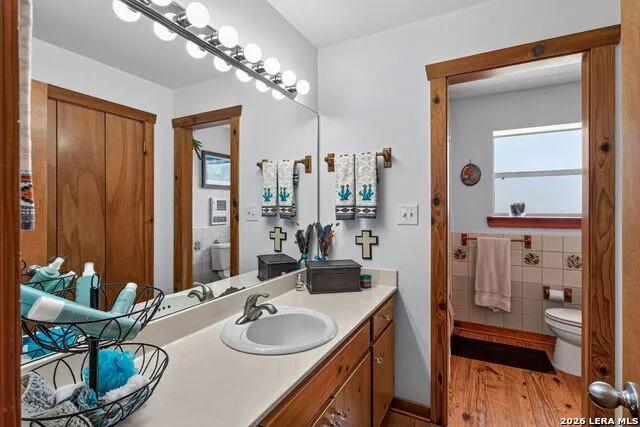 1348 LIVE OAK RDG Bandera, TX 78003