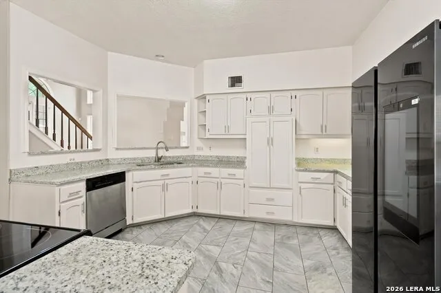 8814 Lost Woods San Antonio, TX 78240