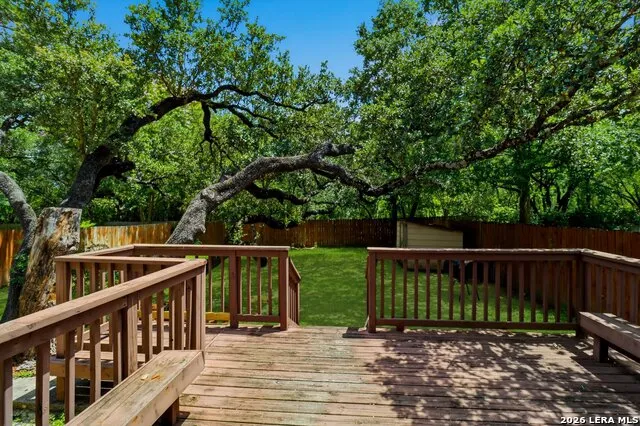 8814 Lost Woods San Antonio, TX 78240