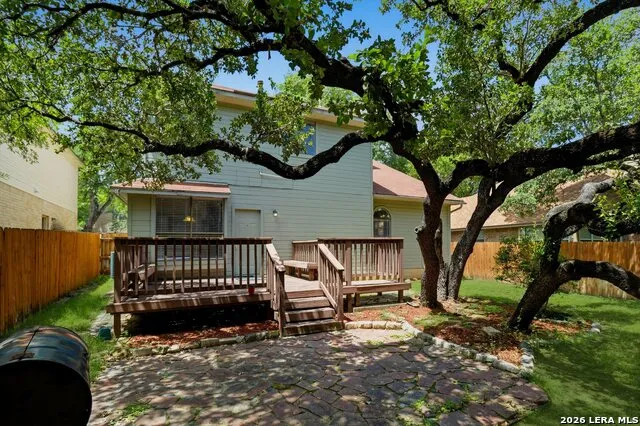 8814 Lost Woods San Antonio, TX 78240