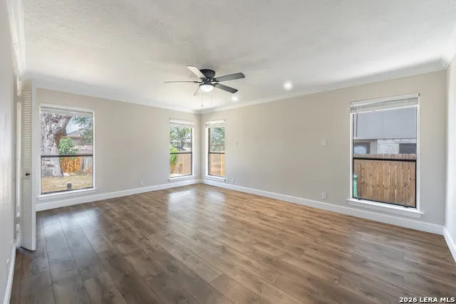 5934 SPRING VLY San Antonio, TX 78247