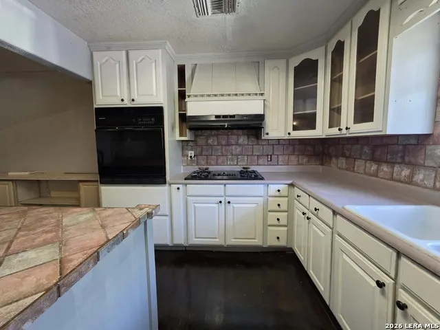 402 Chipinque San Antonio, TX 78237