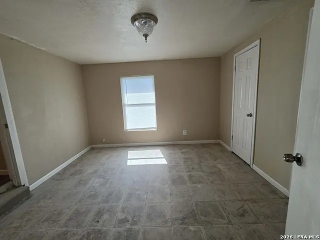 402 Chipinque San Antonio, TX 78237