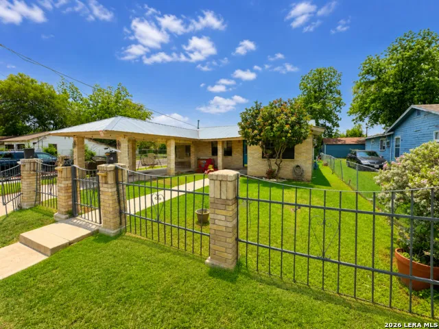 402 Chipinque San Antonio, TX 78237