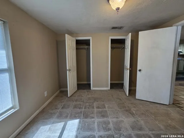 402 Chipinque San Antonio, TX 78237