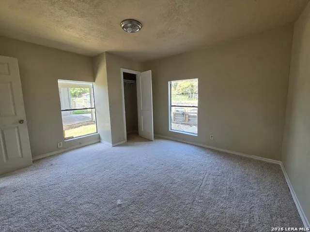 402 Chipinque San Antonio, TX 78237