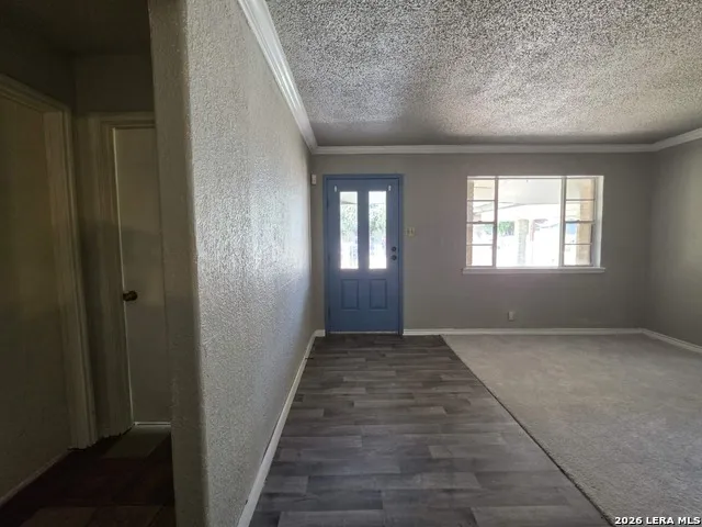 402 Chipinque San Antonio, TX 78237