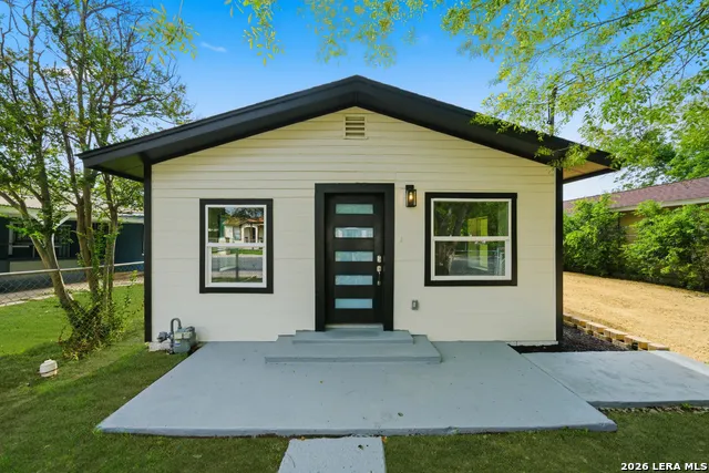 1604 Calle Valencia San Antonio, TX 78237