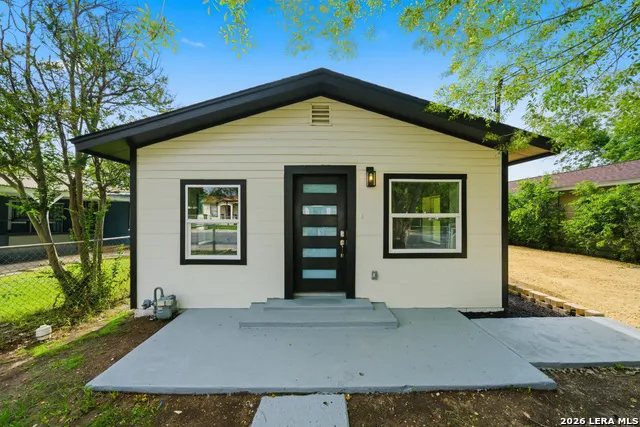 1604 Calle Valencia San Antonio, TX 78237