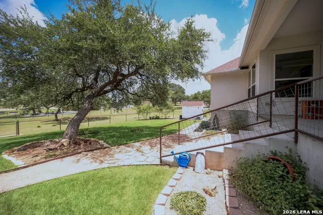 112 Nat Nolan Blanco, TX 78606