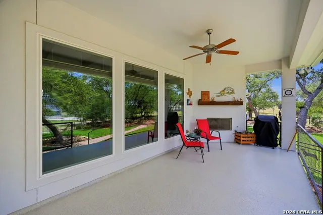 112 Nat Nolan Blanco, TX 78606