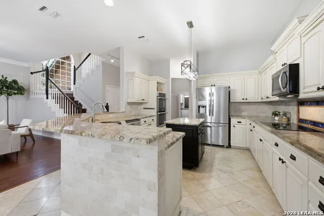 18323 APACHE SPRINGS DR San Antonio, TX 78259