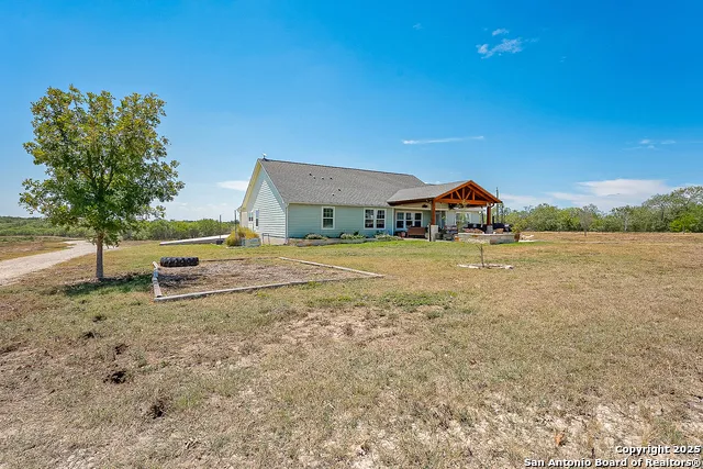 7315 NEW SULPHUR SPRINGS RD San Antonio, TX 78263