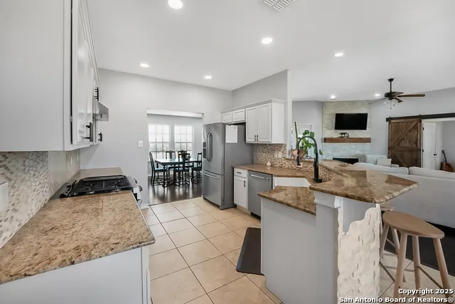 7315 NEW SULPHUR SPRINGS RD San Antonio, TX 78263