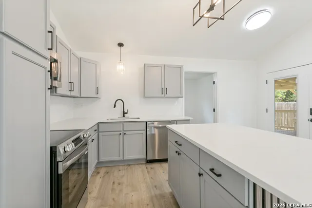 1719 Talcott San Antonio, TX 78232