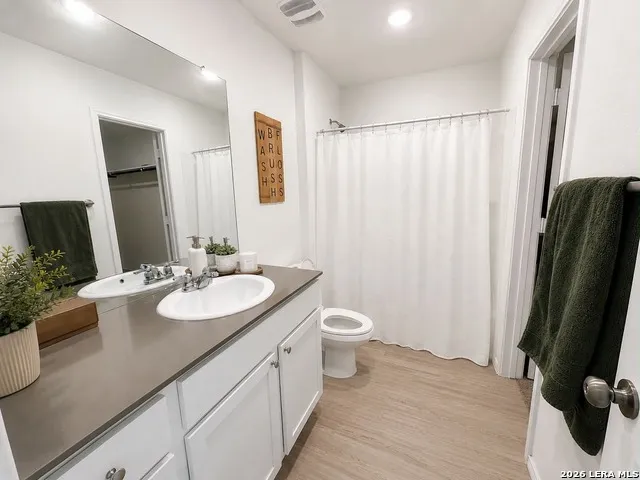 13810 HAYSTACK RDG San Antonio, TX 78252
