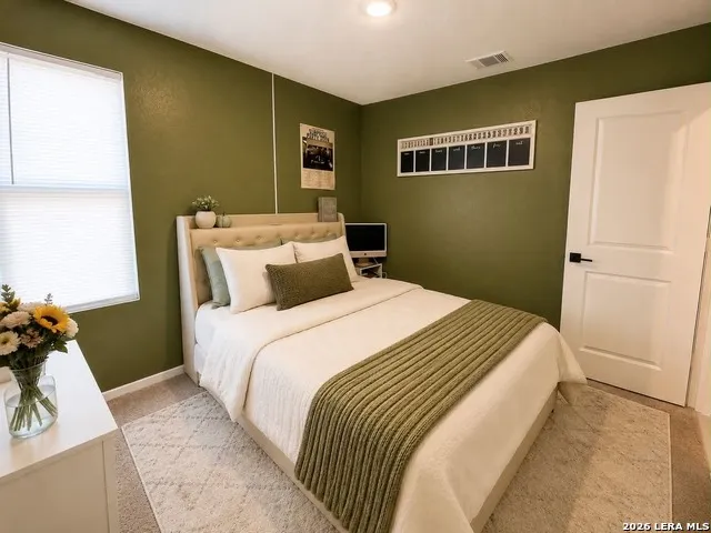 13810 HAYSTACK RDG San Antonio, TX 78252