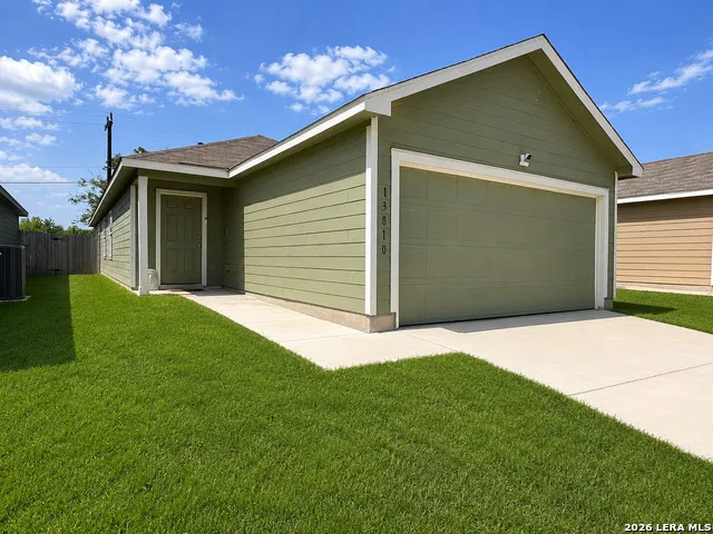 13810 HAYSTACK RDG San Antonio, TX 78252