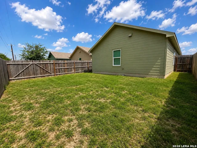 13810 HAYSTACK RDG San Antonio, TX 78252