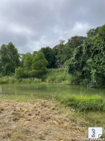 572 RIVER BLUFF CIR Pipe Creek, TX 78063