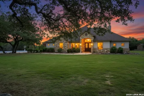 114 Hoskins Trail