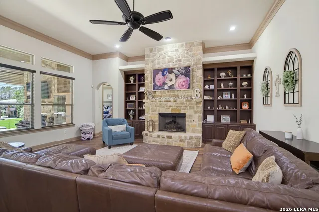 114 Hoskins Trail Boerne, TX 78006