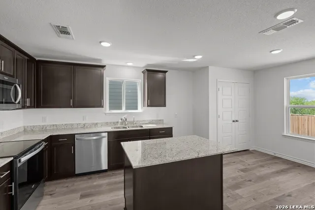 13315 Palm Frond San Antonio, TX 78245