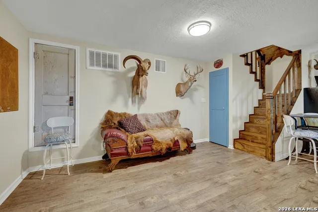 1422 Oakridge Ln Canyon Lake, TX 78133
