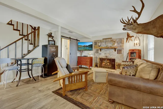 1422 Oakridge Ln Canyon Lake, TX 78133