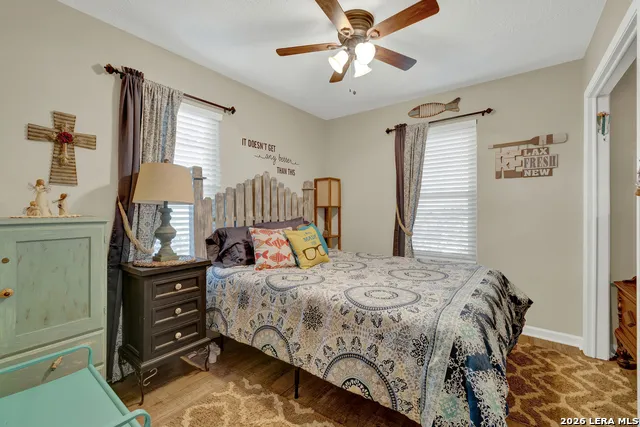 1422 Oakridge Ln Canyon Lake, TX 78133