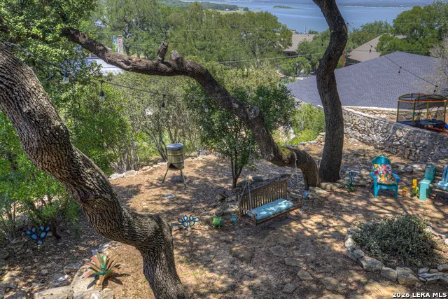 1422 Oakridge Ln Canyon Lake, TX 78133