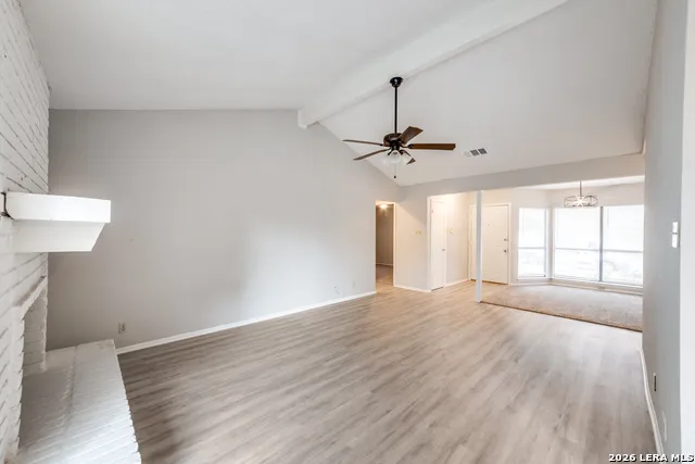 9743 Cylburn Converse, TX 78109
