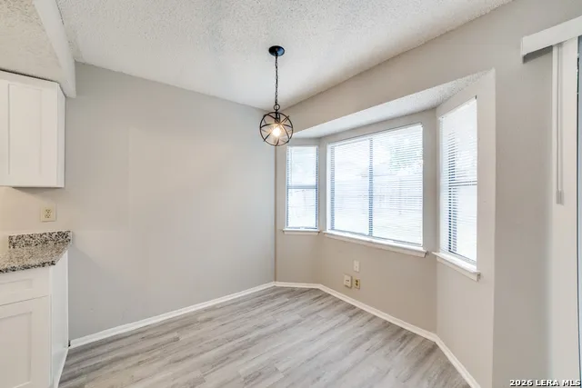 9743 Cylburn Converse, TX 78109