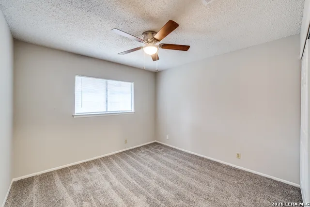 9743 Cylburn Converse, TX 78109