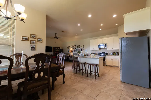 1828 Wandering Trail Pleasanton, TX 78064