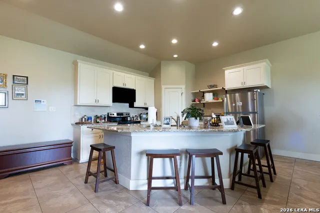1828 Wandering Trail Pleasanton, TX 78064