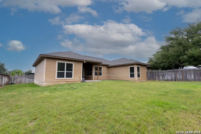 1828 Wandering Trail Pleasanton, TX 78064